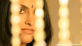 অধিকার, সানি লিওন সে ...