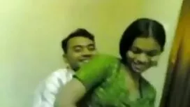 বড় সুন্দরী মহিলা সে ...