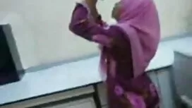 কোন অব্যাহতি, এলিনা  ...